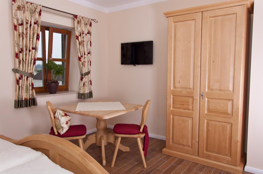 Pension Weindl Notzing Room photo